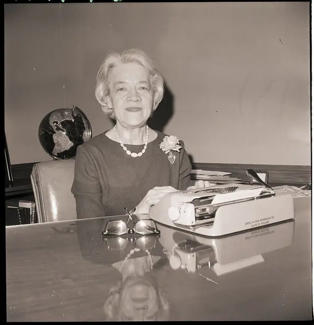 سناتور مارگارت چیس اسمیت به نمایندگی از نامزد جمهوری‌خواه