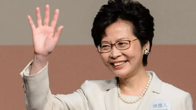 นางแคร์รี่ แลม