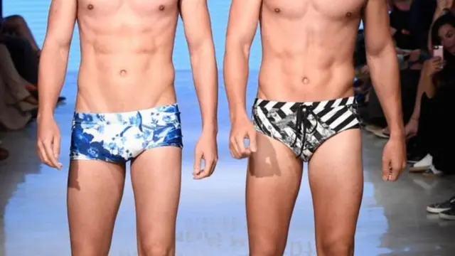 स्वीमिंग शॉर्ट