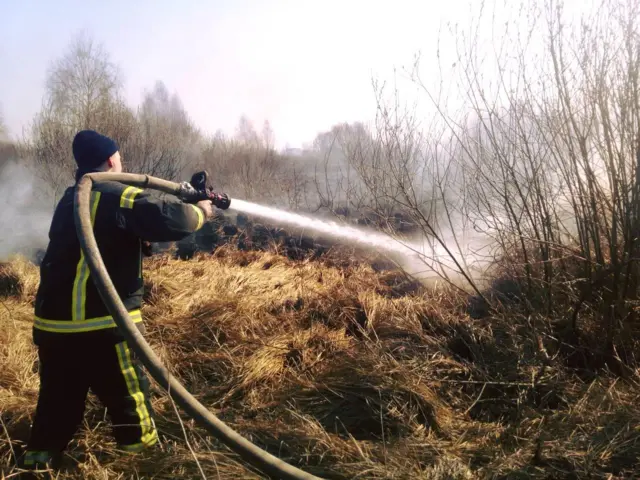 За добу рятувальникам на Київщині довелося виїжджати на пожежі 147 разів