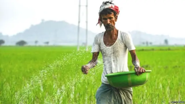 खत फवारणी