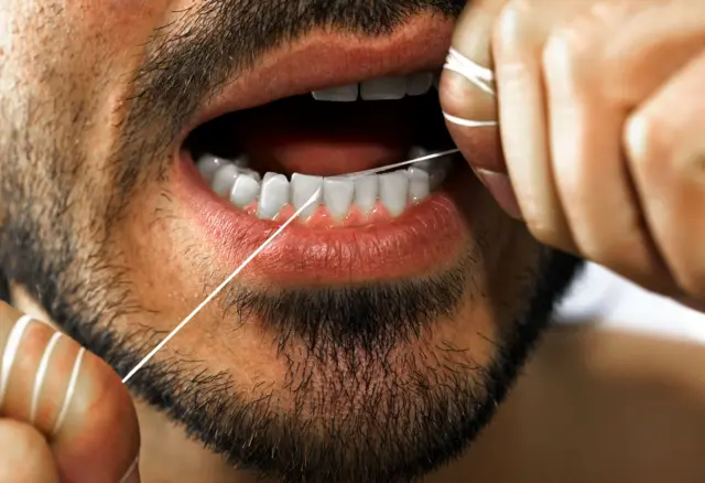 Regular flossing should be done with the advice of the dentist in dental care.