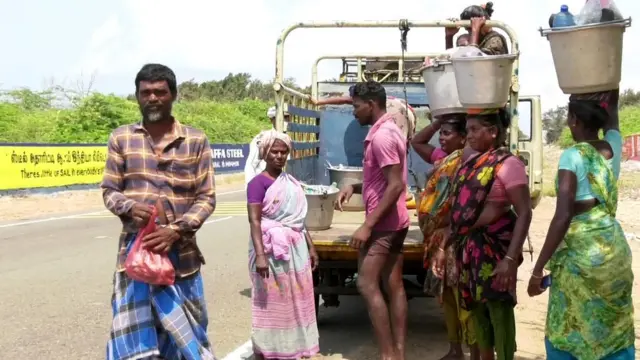 மீனவப் பெண்களின் வாழ்வாதாரமான மீன் விற்பனை தொழில் பாதிப்பு