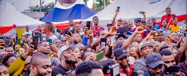 Ndị abia na-enwe aṅụrị