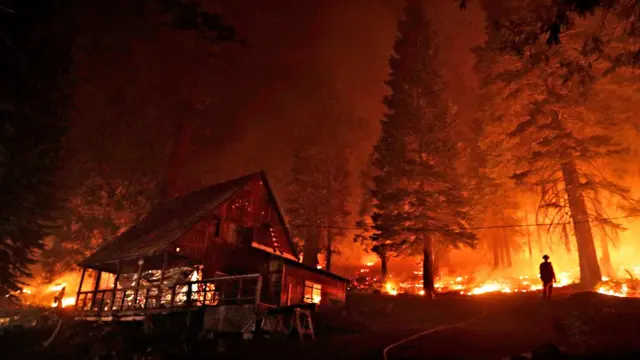 Incêndios florestais na Califórnia