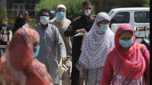 કાશ્મીરમાં લોકો