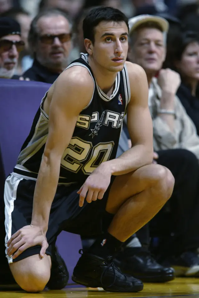 Un joven Ginóbili de 25 años en su primera temporada con los Spurs.