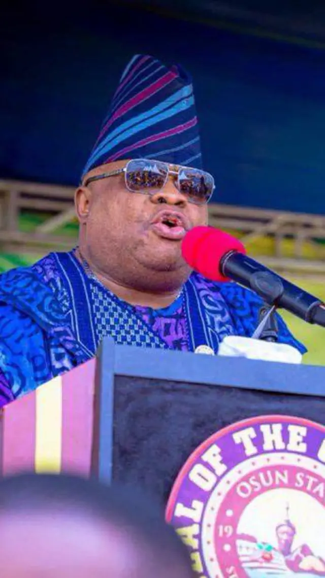 Gomina Ademola Adeleke ti ipinlẹ Ọsun.