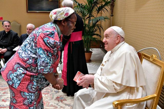 El Papa recibe a una miembro del Comité Teológico Internacional en Ciudad del Vaticano, 30 de noviembre de 2023