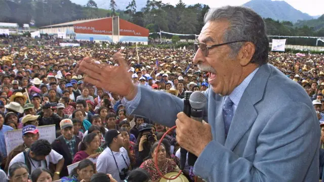 Efraín Ríos Montt en un mitin