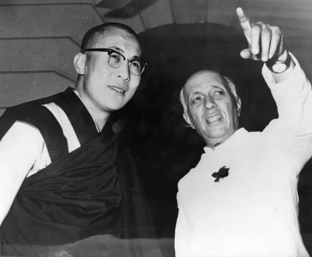 युवा दलाई लामा र प्रधानमन्त्री जवाहरलाल नेहरू, दलाई लामाले भारतमा शरण लिएपछि