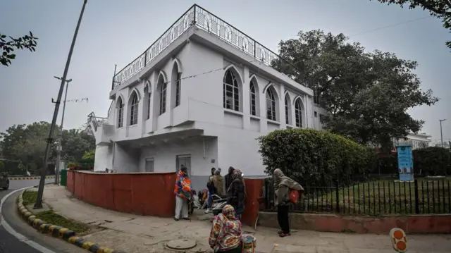 انڈیا، نئی دہلی، اخونجی مسجد، قبرستان