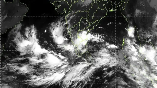தமிழ்நாடு, புயல், காற்றழுத்த தாழ்வுப் பகுதி, பள்ளி, கல்லூரிகளுக்கு விடுமுறை