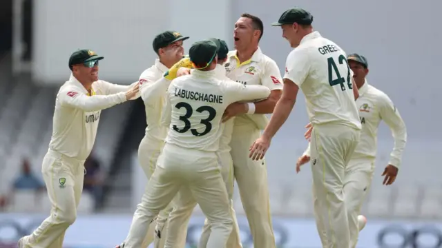 ऑस्ट्रेलिया के गेंदबाज़