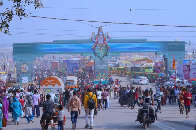 కుంభమేళాలోని ఒక ప్రవేశద్వారం