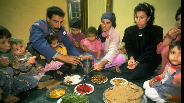 নিষেধাজ্ঞার কারণে পর্যাপ্ত খাদ্য না পেয়ে অপুষ্টিতে ভুগেছে ইরাকের বহু মানুষ