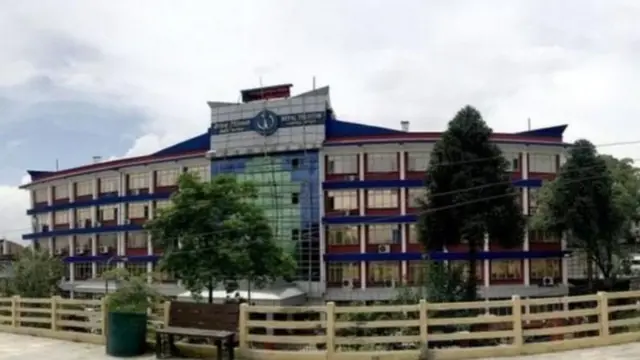 नेपाल टेलिकमले चीनबाट पनि ब्यान्डविथ ल्याइरहेको छ तर त्यसको मात्रा एकदमै न्यून छ