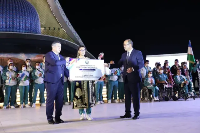 Тошкентда тантанали қарши олиш маросими