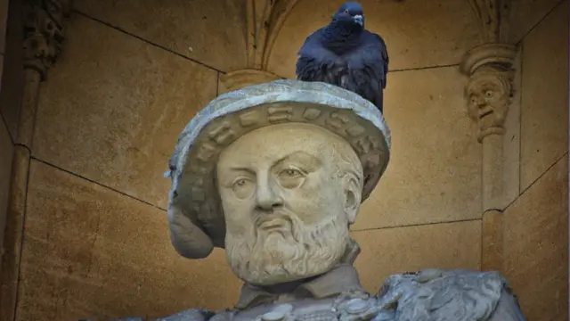 Estatua de Enrique VIII