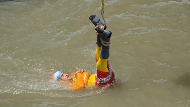 Первый водный спорт с большим членом и пиздой