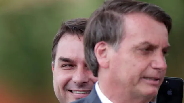 Jair Bolsonaro e Flávio Bolsonaro