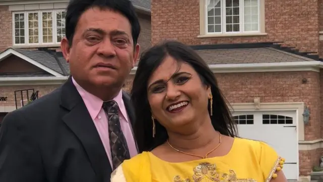 પ્રકાશ પટેલ તેમના પત્ની સાથે