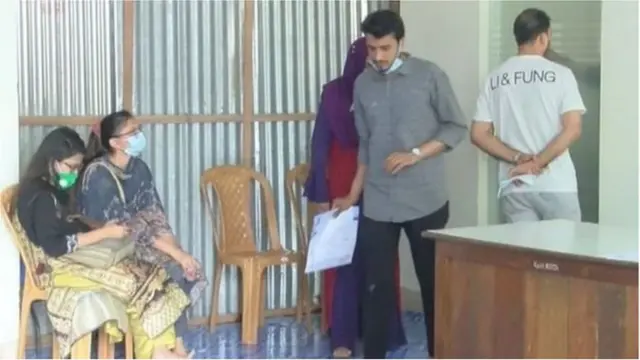 বাংলাদেশে করোনাভাইরাস সংক্রমণ শুরুর তিন মাস পর এসে আরটিপিসিআর টেস্টের পাশাপাশি পরীক্ষার বিকল্প উপায় খোঁজা হচ্ছে।
