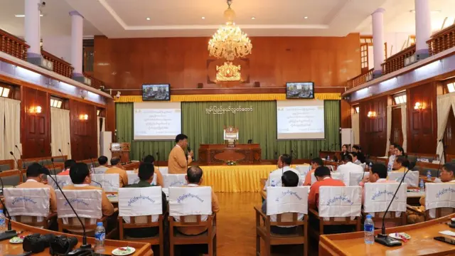 ရှမ်းပြည်နယ်လွှတ်တော်