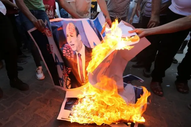 راهپیمایی پرچم