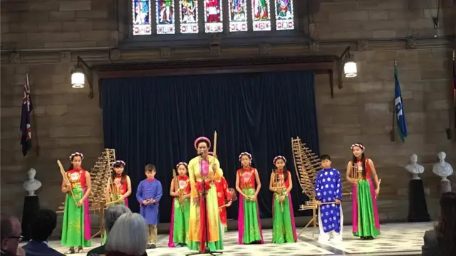 Ban nhạc của trường Việt ngữ Inner West biểu diễn tại Đại học Sydney