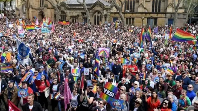 සිඩ්නි නුවරට රැස්වූ ජනතාව