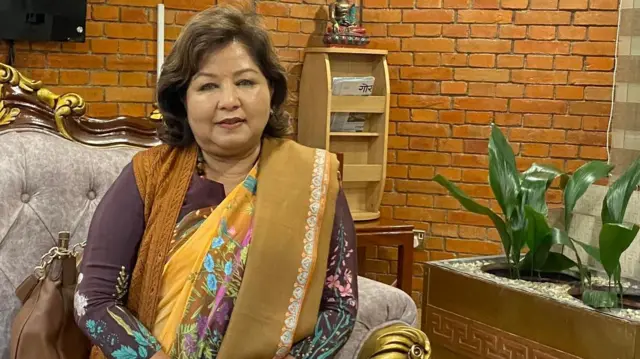 चीन भ्रणम जानुअघि त्रिभुवन अन्तर्राष्ट्रिय विमानस्थलमा परराष्ट्रमन्त्री आरजु राणा देउवा