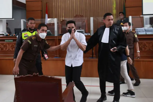 Anak Buah Ferdy Sambo, Hendra Kurniawan Divonis Tiga Tahun Penjara ...