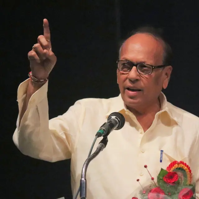 ना.धो. महानोर 