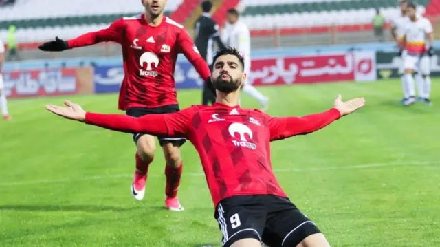  رضا اسدی، تراکتور 