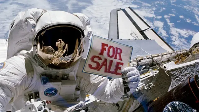 เดล การ์ดเนอร์ และเพื่อนของเขา ใช้เวลา 3 วัน เก็บกู้ดาวเทียมสื่อสารที่พังเสียหาย 2 ดวง