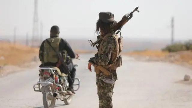 قوات المعارضة سيطرت على مطار دير الزور العسكري 