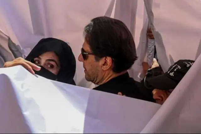 بشریٰ بی بی، عمران خان، توشہ خانہ کیس، سعودی عرب