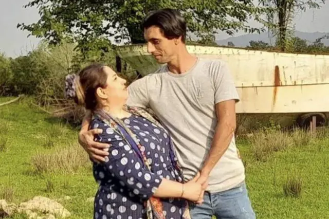 شیرین علیزاده