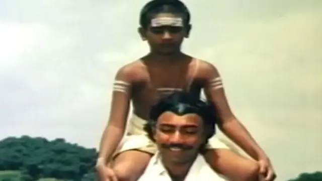 வேதம் புதிது திரைப்படத்தில் சத்யராஜ்.
