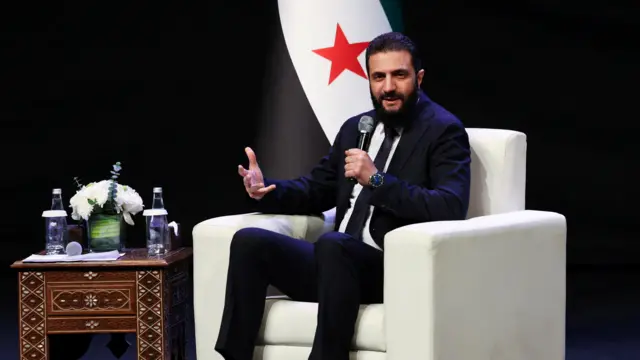 رئيس المرحلة الانتقالية في سوريا أحمد الشرع.