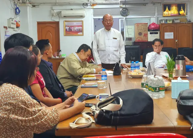 ရွှေစျေးနှုန်းတည်ငြိမ်စေရေးအတွက် အရေးပေါ်အစည်းအဝေးလုပ်
