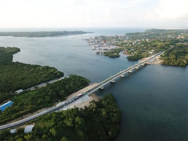 Ilustrasi infrastruktur jembatan di Kepulauan Tanimbar, Maluku.