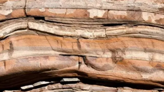 खडकांचे थर