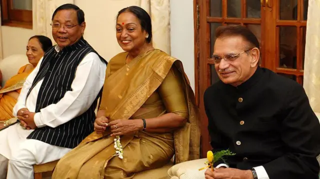 લોકસભાનાં સ્પીકર રહી ચૂકેલાં મીરાકુમાર (વચ્ચે), પી એ સંગ્મા (ડાબે) અને શિવરાજ પાટીલ (જમણે)