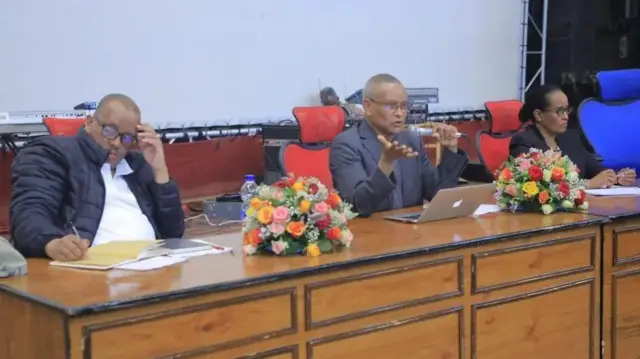 ጌታቸው ረዳ ፣ ደብረጽዮን ገብረሚካኤል (ዶ/ር) እና ፈትለወርቅ ገብረእግዚኣብሄር