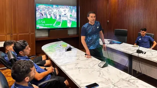 تیم فوتسال افغانستان و سرمربی ایرانی