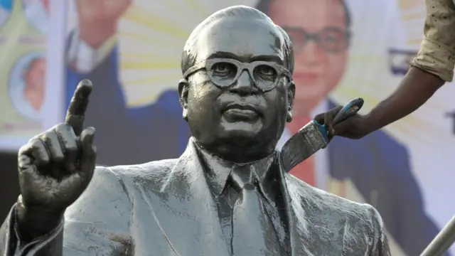 అంబేద్కర్ విగ్రహం