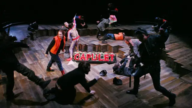 на репетиции "Ромео и Джульетты"