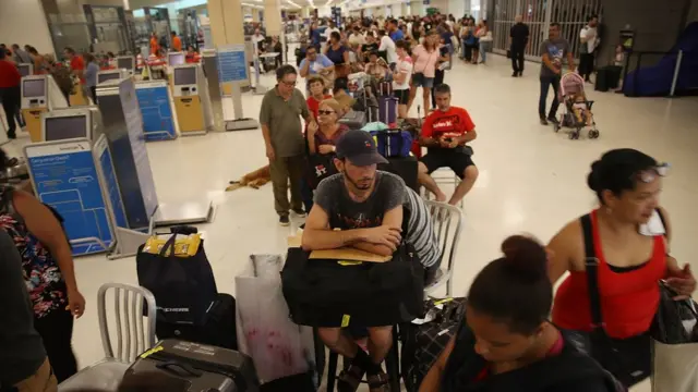 Pasajeros en el aeropuerto de San Juan